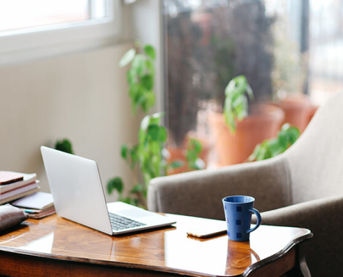 5 Things to Consider When Evaluating At-home vs. On-site-Staff
